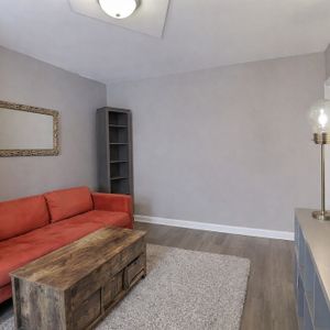 Jolie 3 1/2 Situé Au 24 8e Avenue N - Photo 3