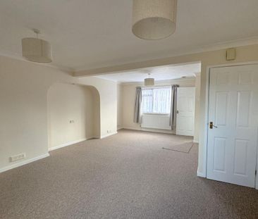 2 bedroom terraced house to rent - Photo 2