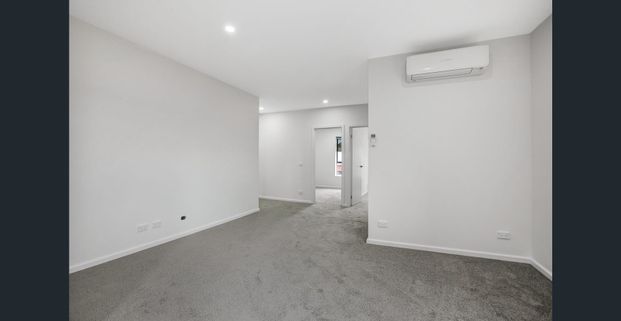 Spacious two bedroom – Utilises all included Gas/ Water / Electricity - Photo 1