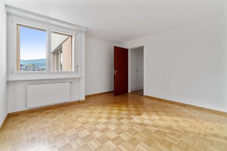 Appartement très lumineux de 4.5 pièces au 4ème étage - Photo 3