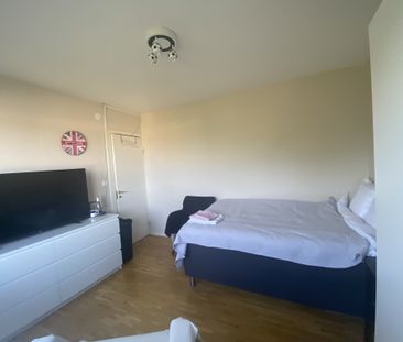 Rubingatan, Västra Frölunda - Photo 2