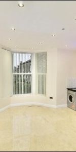 1 Bedroom Apartments in Leeds - Photo 3