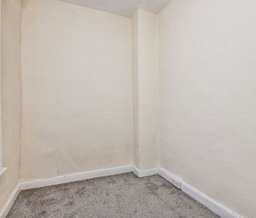 Green Top Street - Photo 3