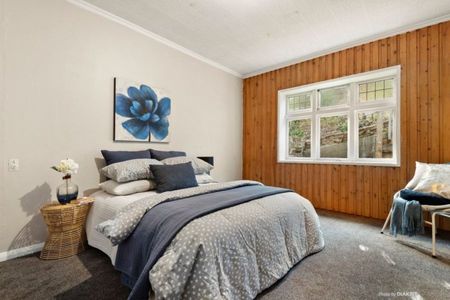 Three Bedrooms in Hataitai - Photo 5