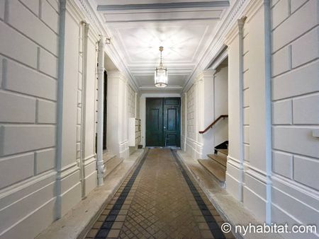 Logement à Paris, Location meublée - Photo 2