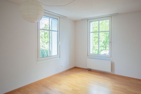 Hübsche 2.5 Zi.-Wohnung - mit Balkon in ruhigem Quartier - Photo 3