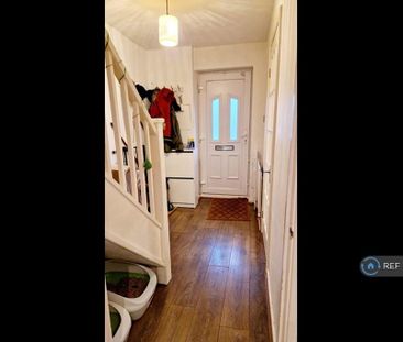 2 bedroom semi-detached house to rent - Photo 6