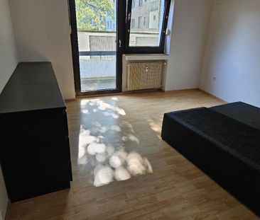 Bezugsfreie Erdgeschosswohnung mit 2 Zimmern, ca. 52 m² Wohnfläche und Balkon - Photo 1