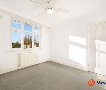 5 bedroom detached house to rent - Photo 2