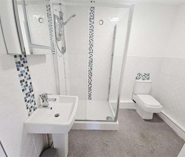 St Clements Court East, Leigh On Sea, Leigh On Sea, SS9 - Photo 1