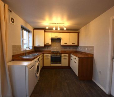 3 bedroom terraced house to rent - Photo 2