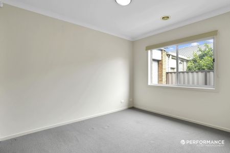 7 Lawson Pl, Burnside Heights VIC 3023 - House For Rent | Domain - Photo 2