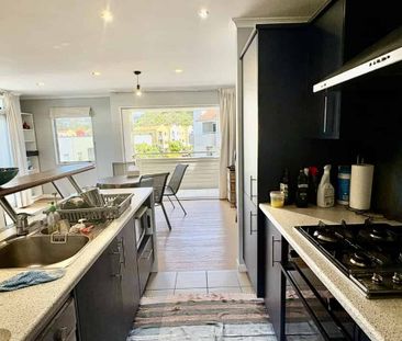 Sunny Townhouse in Greta Point - Photo 4