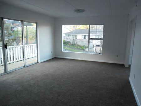 3 Bedroom home in Belmont - Photo 4
