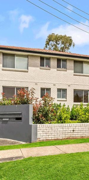 1 Bedroom Unit in Great Location! - Photo 1