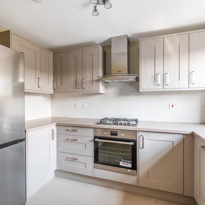 3 bedroom apartment to rent - Photo 1