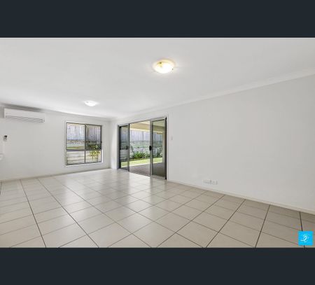 10 Dundee Crescent, Wakerley, Qld 4154 - Photo 5