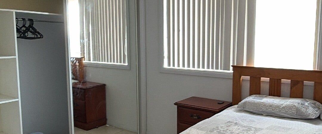 Cabramatta West - Photo 1