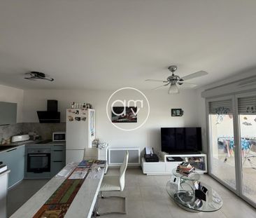 Location Appartement 2 pièces Meublé 40m² HYERES 83400 - Photo 2