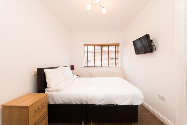 Dene Apartments, Grosvenor Road, Jesmond - Photo 1