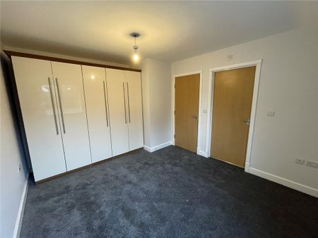 5 bedroom detached house to rent - Photo 5