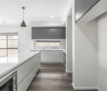 Stylish & Spacious Family Home With All The Mod Cons! - Photo 3