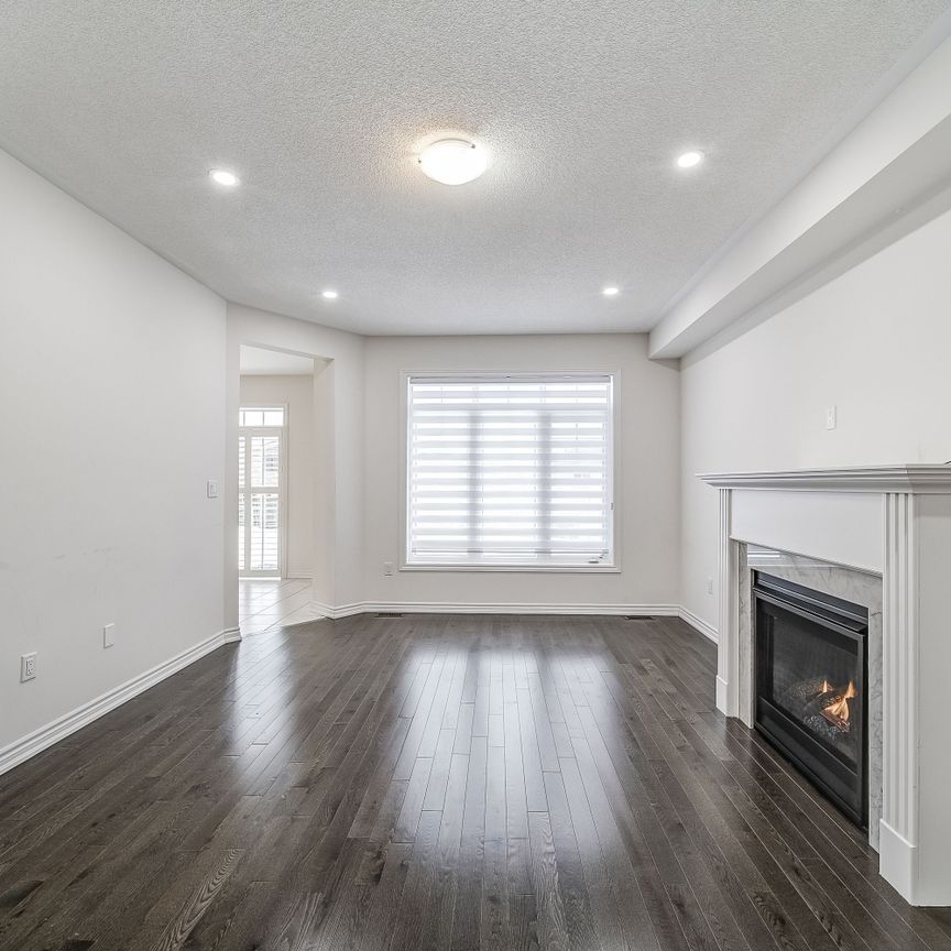 For Lease - 2185 Lozenby Street, Innisfil, Ontario - Photo 1