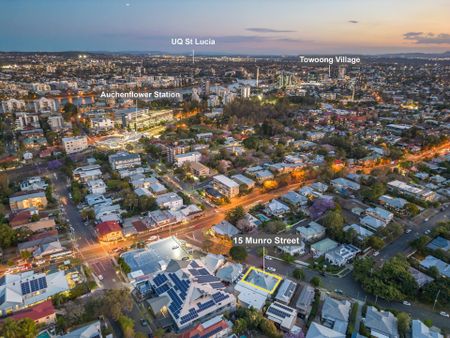 Modern Townhouse, Generous in Size, So Close to the CBD, UQ and QUT! - Photo 3