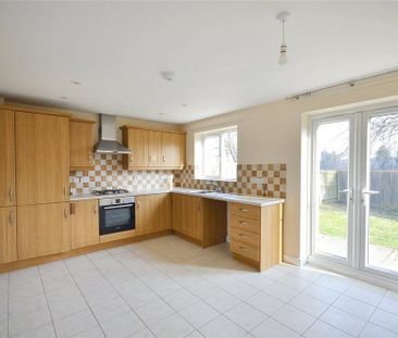 3 bedroom link detached house to rent - Photo 3