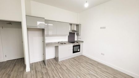 2 bedroom flat to rent - Photo 2