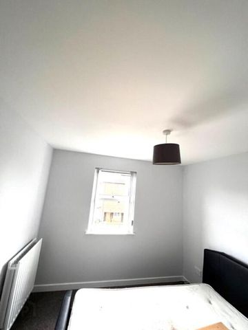 9 Oak Villa, 1 Sliabh Dhu View, Belfast, BT12 7SD - Photo 5