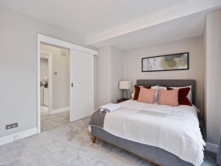 2 bedroom flat in 15 Bourdon Street - Photo 3