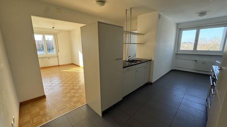 Bel appartement de 2 pièces au 6ème étage à Fribourg - Photo 4