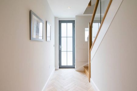 3 bedroom detached house to rent - Photo 3