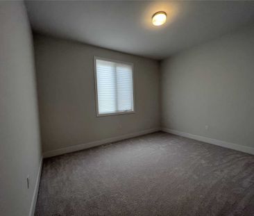 For Lease - 169 Sikura Circle, Aurora, Ontario - Photo 3