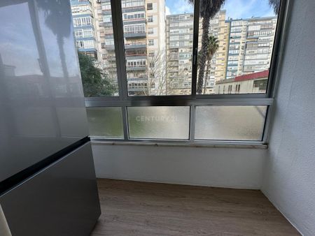 Apartamento T3 no Centro de Carnaxide - Oeiras - Photo 2