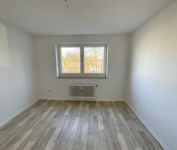 3-Zimmer-Wohnung mit Tageslichtbad und Balkon an der Strotheide frei! - Foto 1