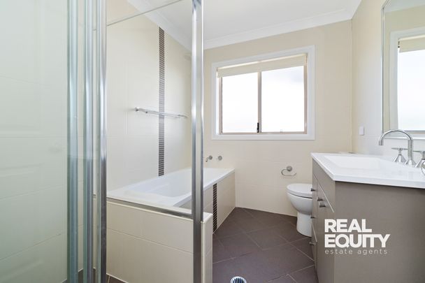 4/5 Streeton Place, Casula NSW 2170 - Townhouse For Rent | Domain - Photo 1