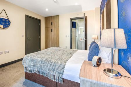 6 bedroom house to rent - Photo 3