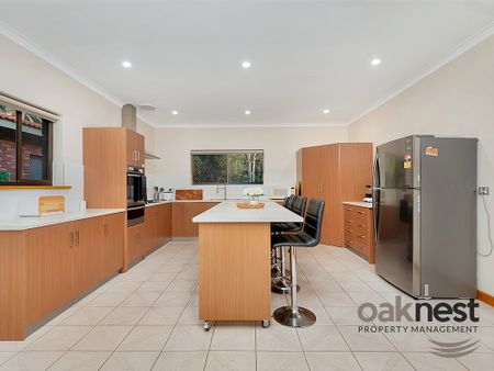 6-bedroom shared house / townhouse, Montacute Road - Photo 3