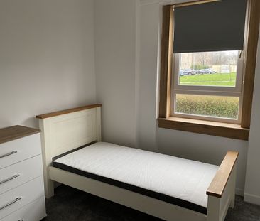 3 Bed Flat, Bunessan St, G52 - Photo 5