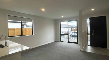 Brand New Build, Top Location – 3-Bed, 2-Bath Rental - Photo 3