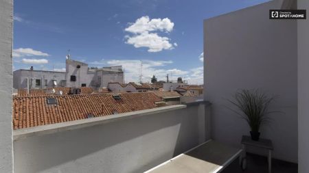 2-bedroom apartment for rent in Justicia, Madrid - Photo 2