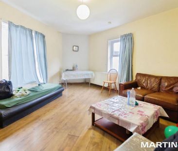2 bedroom maisonette to rent - Photo 3