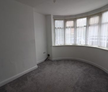 3 BED Terraced House To rent - Photo 2