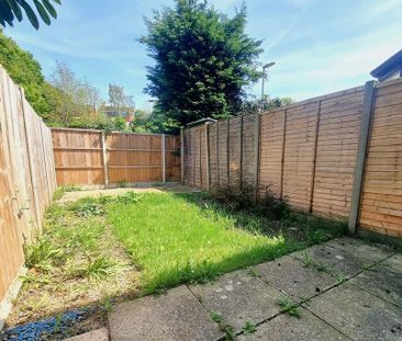 2 bedroom terraced house to rent - Photo 6