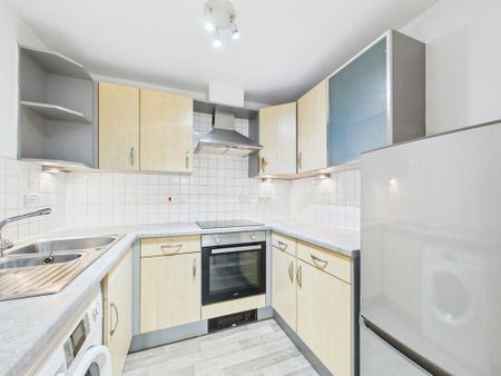 2 bedroom flat to rent - Photo 5