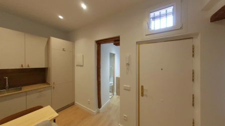 Piso de alquiler en Calle de Mira el Río Alta, Embajadores - Lavapiés - Photo 2