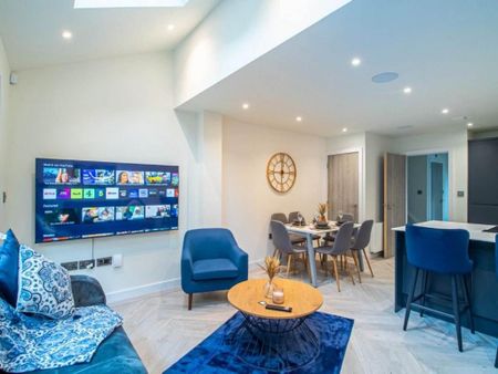 4 bedroom townhouse to rent - Photo 3