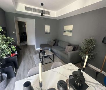 4M | Well Maintained | Back to back - Photo 1